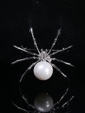 Retro Halloween Spider Pearl Brooch