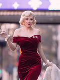 Wine Red 1960s Velvet Bodycon Vintage Dress