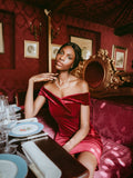 Wine Red 1960s Velvet Bodycon Dress