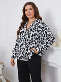 [Plus Size] Black & White 1960s V-Neck Leopard Blouse