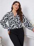 [Plus Size] Black & White 1960s V-Neck Leopard Blouse